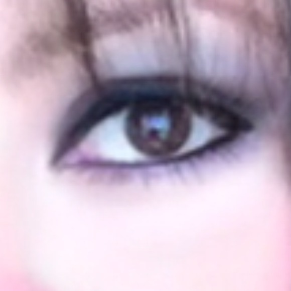 Profile Picture of Lily Ruiz (@lilyrhtx) on Poshmark