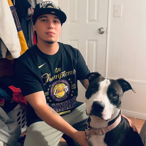 Profile Picture of Julian Zamora (@jjdaloc) on Poshmark
