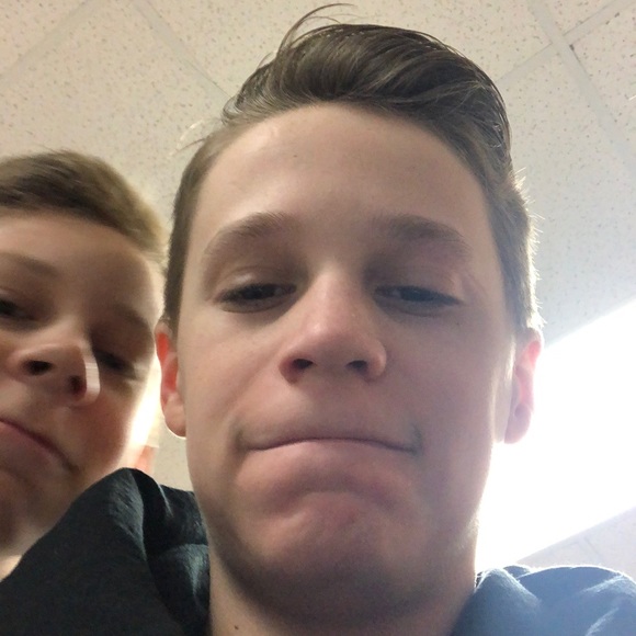 Profile Picture of Oscar Grothaus (@ogrothaus) on Poshmark