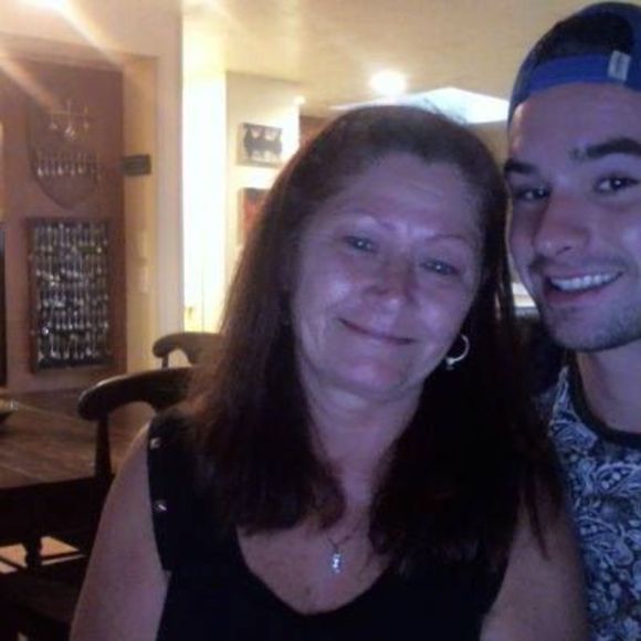 Profile Picture of Patti Yonker-johnson (@patti73501) on Poshmark