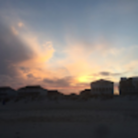 Profile Picture of Amelia Andrews (@miabia247) on Poshmark