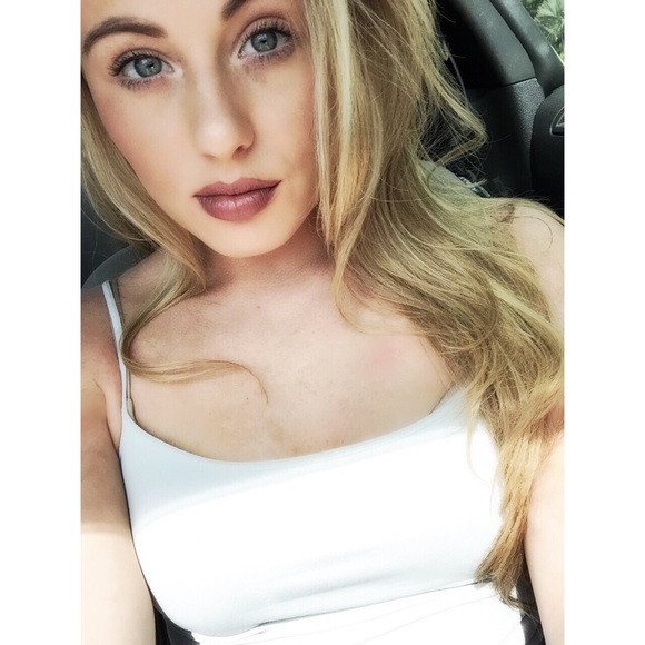 Profile Picture of Kayla Stuart (@kaylastuart7) on Poshmark