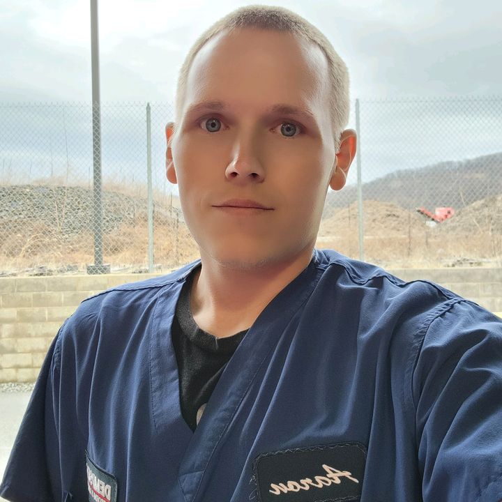 Profile Picture of AARON (@aarondegr8) on Tiktok