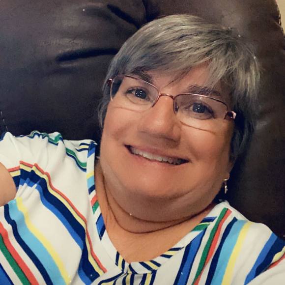 Profile Picture of Christine Whelan (@cew1023) on Poshmark