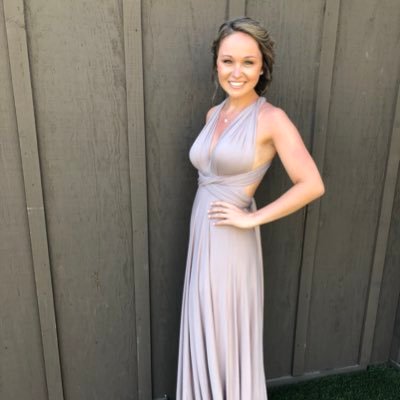 Profile Picture of Rebecca Alvarez (@AlvarexRebecca) on Twitter