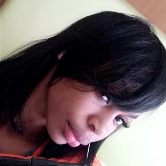 Raven Nobles - Poshmark Profile Picture of Raven Nobles (@r_nobles) on Poshmark