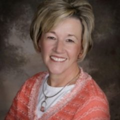 Profile Picture of LuAnn Popp (@lrpopp) on Twitter