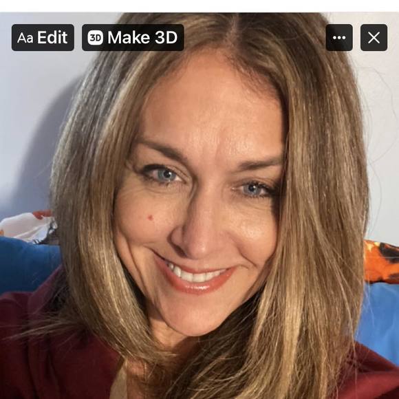 Profile Picture of Christina Brandt (@christinab893) on Poshmark