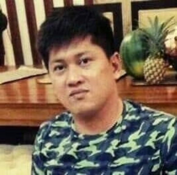 Profile Picture of Ferdinand De leon (@coycoy0912) on Poshmark