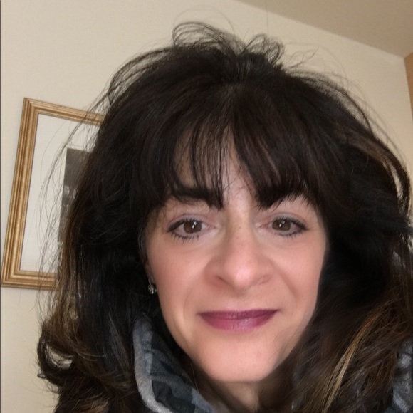 Marni Foxman - Poshmark Profile Picture of Marni Foxman (@marni6314) on Poshmark