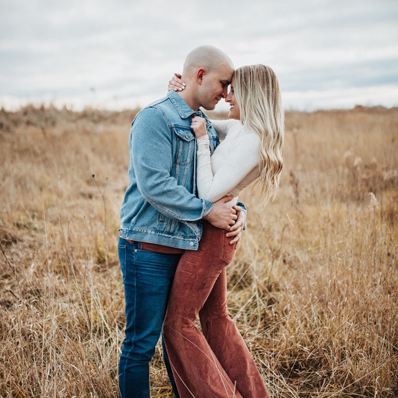 Profile Picture of Emily Andrews (@emandre09) on Poshmark