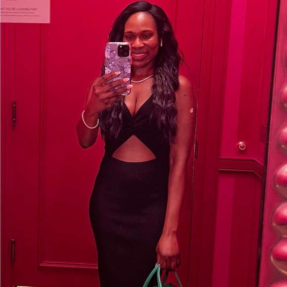 Yolanda Beyer - Poshmark Profile Picture of Yolanda Beyer (@ybeyer1105) on Poshmark