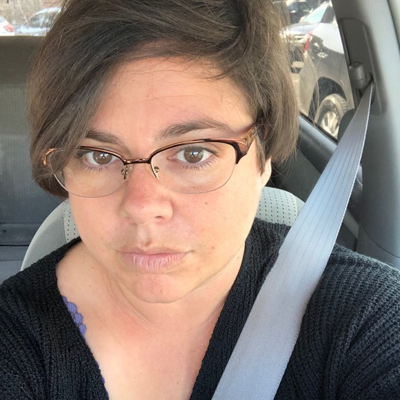 Profile Picture of Tabitha Covey (@2tabithacovey) on Poshmark
