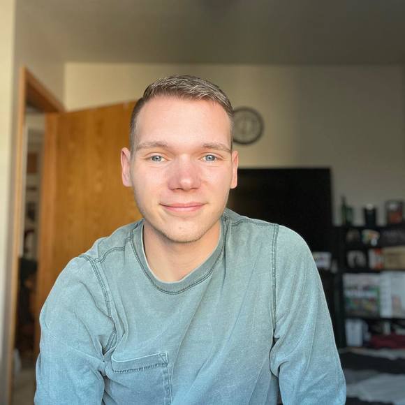 Profile Picture of Seth Baumfalk (@seth_baumfalk) on Poshmark