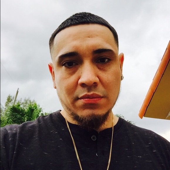 Profile Picture of Alex Rojas (@jittabug81) on Poshmark