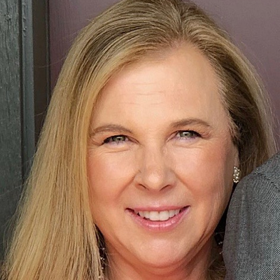 Profile Picture of Victoria Rudolph (@VickiLRudolph) on Twitter