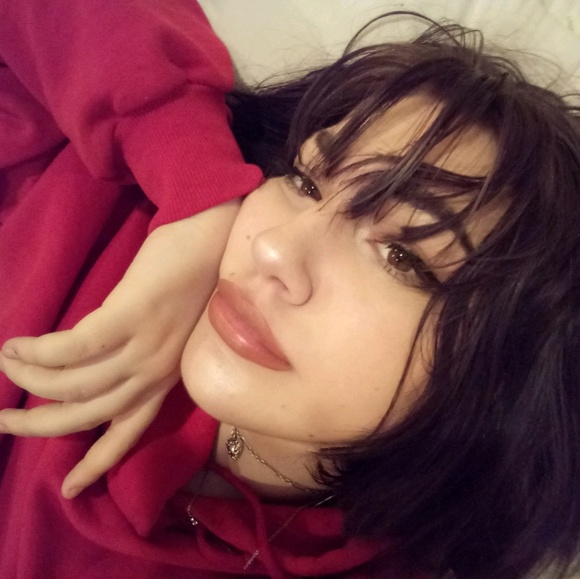 Profile Picture of Mae Reburn (@girlinthemorgue) on Poshmark