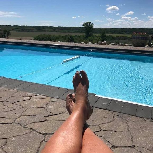Profile Picture of Sherry Sitter (@s_sitter) on Poshmark