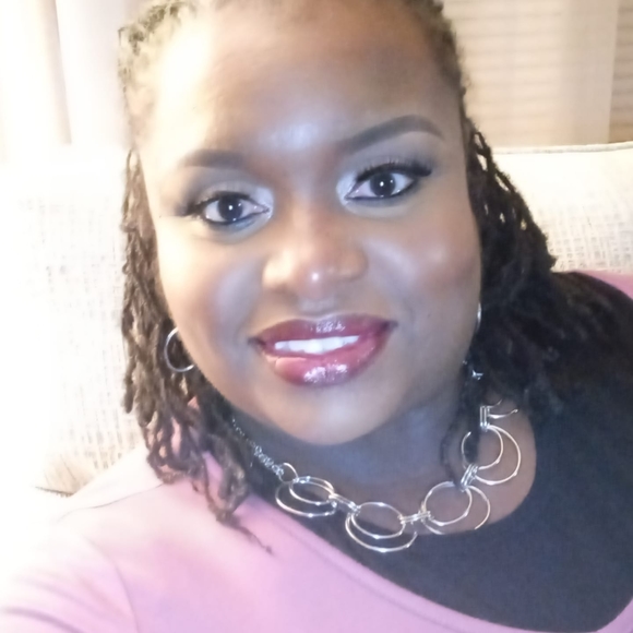 Profile Picture of Marsha Womack (@mdwomack1) on Poshmark