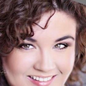 Profile Picture of Deanna Garretson (@domesticchicky) on Pinterest