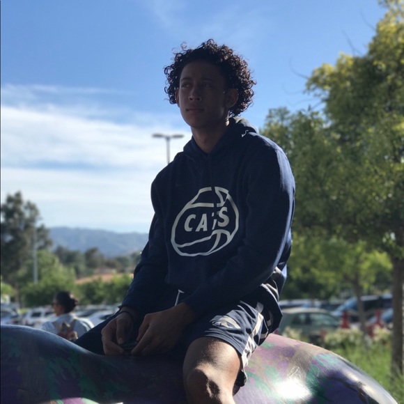 Profile Picture of Andrew Austin (@andrewaustin21) on Poshmark