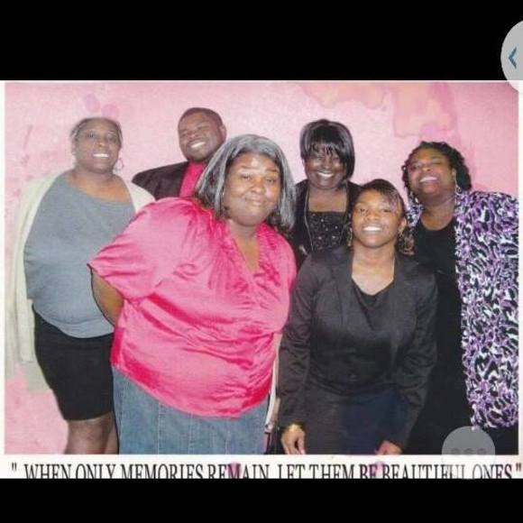 Profile Picture of Toia Thomas (@tbabi_luvme13) on Poshmark