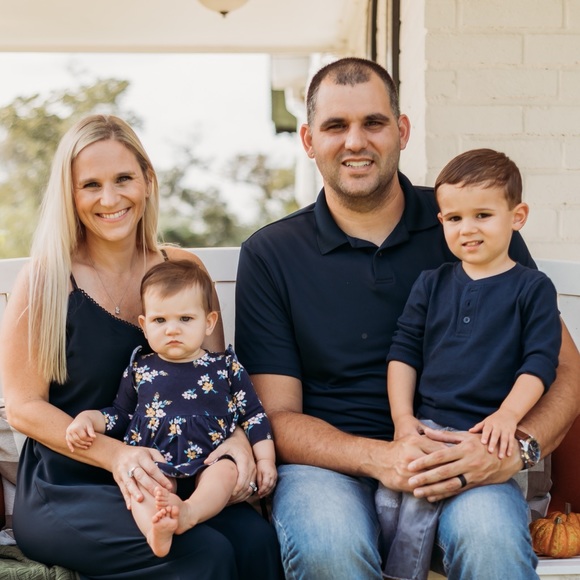 Profile Picture of Alexandra Mckendrick (@lttlalex) on Poshmark