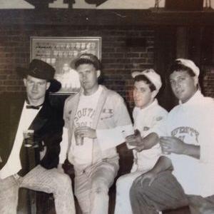 Profile Picture of Drew Hendrickson (@20drewh20) on Twitter