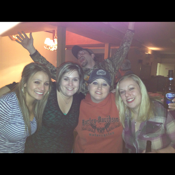 Profile Picture of Holly Slayback (@slayback) on Poshmark