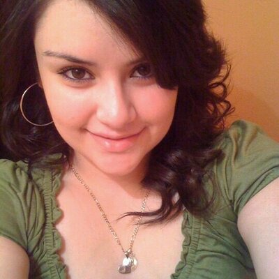 Profile Picture of Daisy Cordova (@lazydaisyc) on Twitter