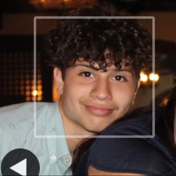Profile Picture of Adam De la rosa (@delarosa130) on Poshmark