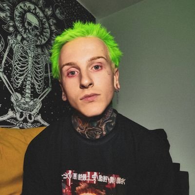 Profile Picture of Jezn (@JessonChris) on Twitter