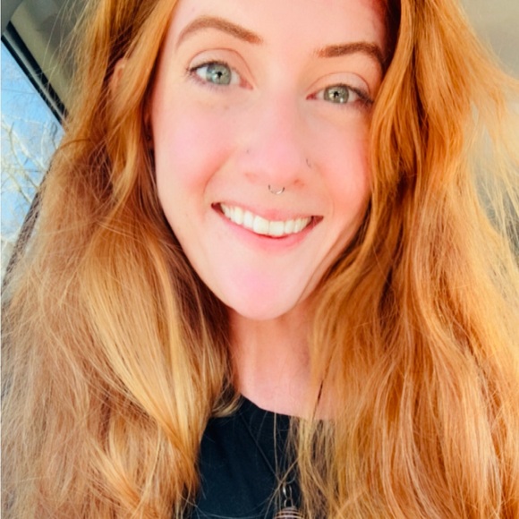 Profile Picture of Ashleigh Riddle (@marigold92) on Poshmark