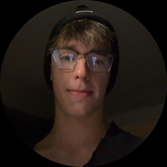 Profile Picture of Justin Pietz (@jmanpietz) on Poshmark