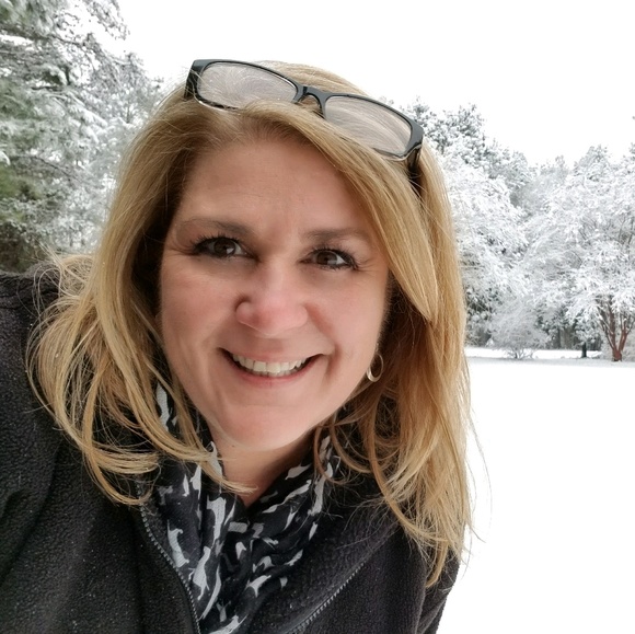 Profile Picture of Cathy Cantrell (@cc9791) on Poshmark