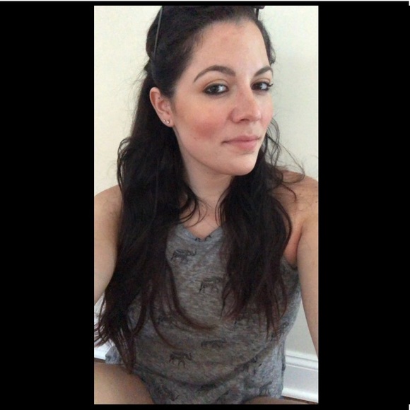 Profile Picture of Amanda Matson (@amatson15) on Poshmark