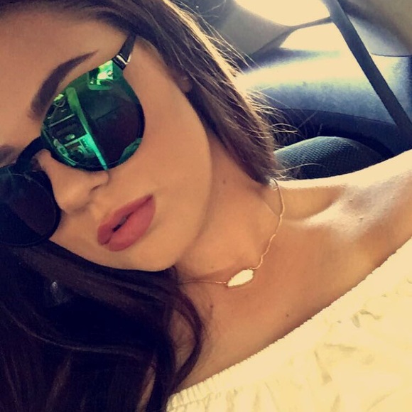 Profile Picture of Hailee Hosfield (@hosfieldh) on Poshmark