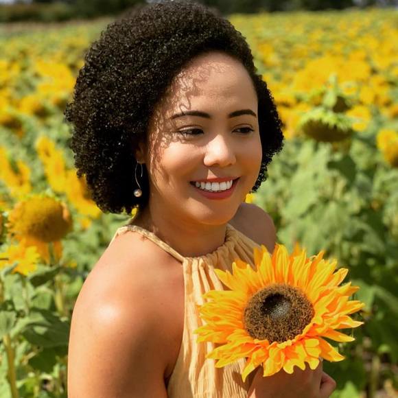 Danielle Jaberi - Poshmark Profile Picture of Danielle Jaberi (@d_portugues) on Poshmark