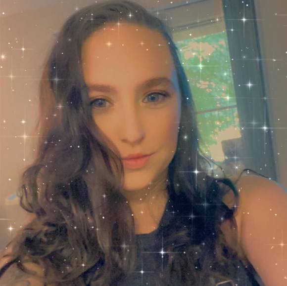 Profile Picture of Jen Horgas (@jhorgas92) on Poshmark