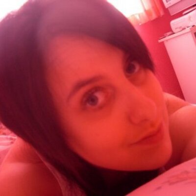 Profile Picture of Hayley Davison (@imbecilicfucpot) on Twitter