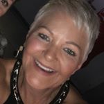 Profile Picture of Robyn Bullock Englert (@bullockenglert) on Instagram