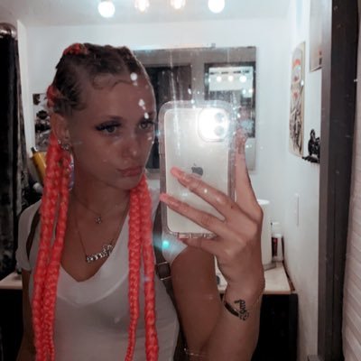 Profile Picture of Caitlin Manning (@Caitlin87981814) on Twitter