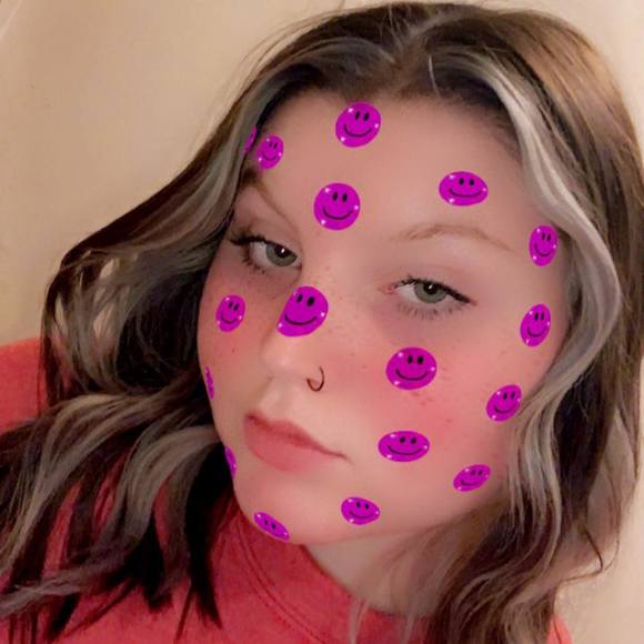 Profile Picture of Lexi Lamaster (@lexilamaster) on Poshmark