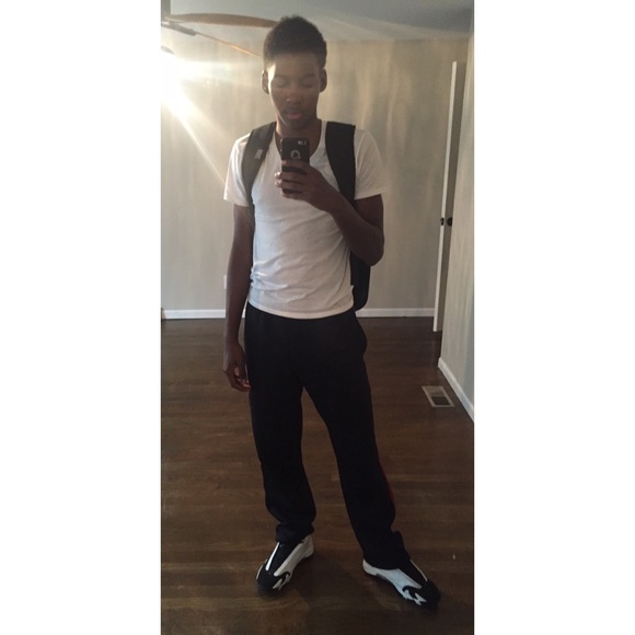 Profile Picture of Khalil Wright (@ktm0327) on Poshmark