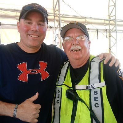 Profile Picture of Dave Boles (@DaveBoles4) on Twitter