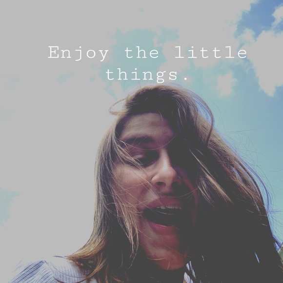 Profile Picture of Leslee Bailey (@lesleebailey139) on Poshmark