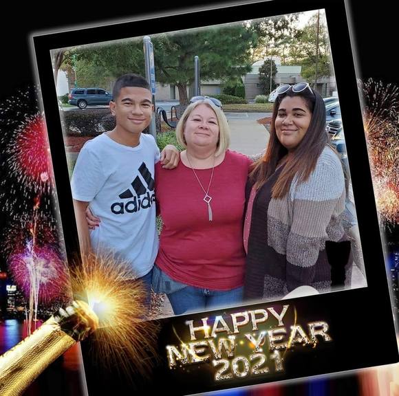 Profile Picture of Kelly Carlan beckwith (@kelly0205) on Poshmark