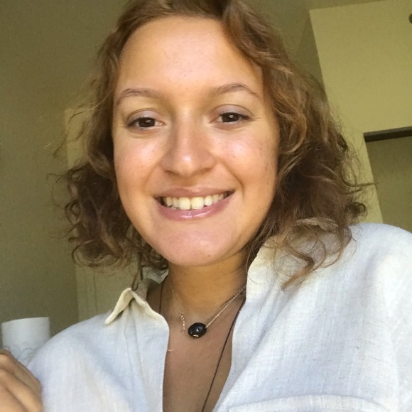 Profile Picture of Nicole Katselianos (@nicoleakax) on Poshmark