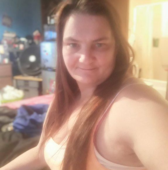 Profile Picture of Kimberly Bedenbender (@kimmik75) on Poshmark