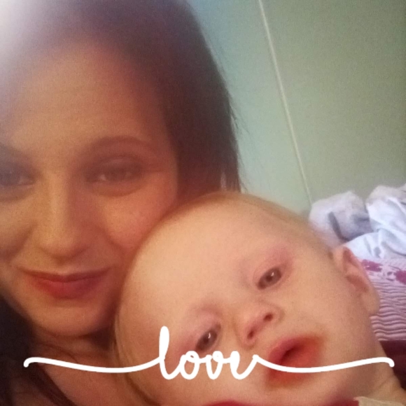 Profile Picture of Cindy Francis (@cindyfrancis985) on Poshmark